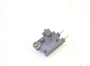 CONTACTEUR FEU STOP DROIT