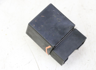 RELAIS POMPE À ESSENCE