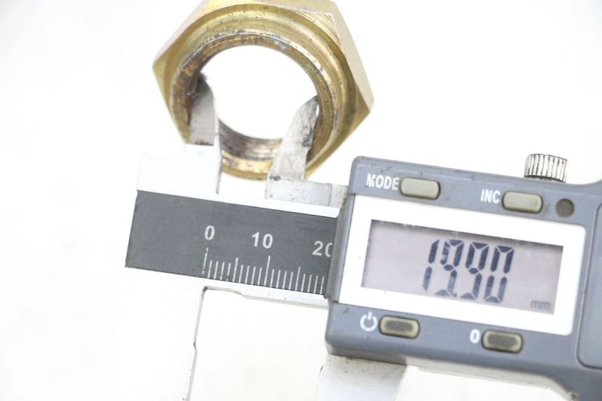 photo de TUERCA PIÑÓN SALIDA CAJA CAMBIOS MV AGUSTA BRUTALE R WALLY 910 (2008 - 2008) - Detalle de la pieza