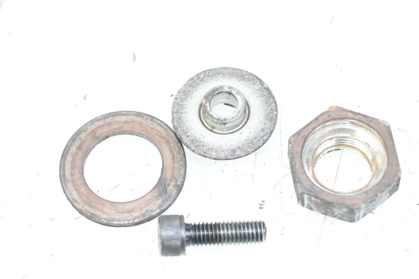 photo de TUERCA PIÑÓN SALIDA CAJA CAMBIOS SUZUKI GSR 750 (2011 - 2017)