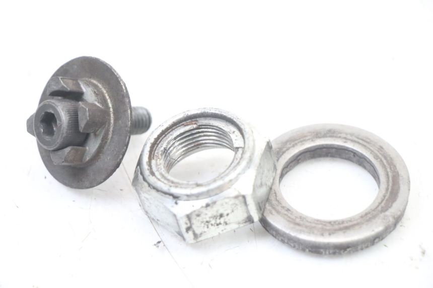 photo de TUERCA PIÑÓN SALIDA CAJA CAMBIOS SUZUKI GSX F GSXF 650 (2007 - 2015)