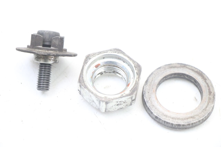 photo de TUERCA PIÑÓN SALIDA CAJA CAMBIOS SUZUKI GSX F GSXF 650 (2007 - 2015)