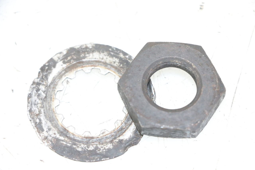 photo de TUERCA PIÑÓN SALIDA CAJA CAMBIOS YAMAHA FZS FAZER 600 (2001 - 2003)