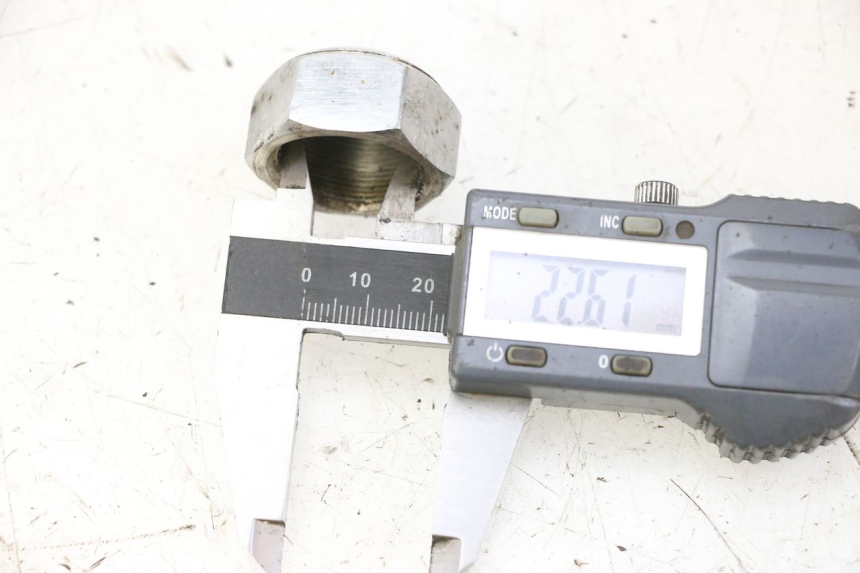 photo de TUERCA TIJA HORQUILLA HONDA CBF 125 (2009 - 2015)