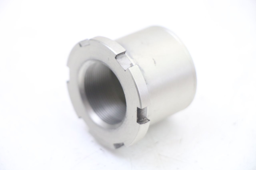 photo de TUERCA TIJA HORQUILLA YAMAHA TRACER 7 700 (2020 - 2024) - Otra perspectiva