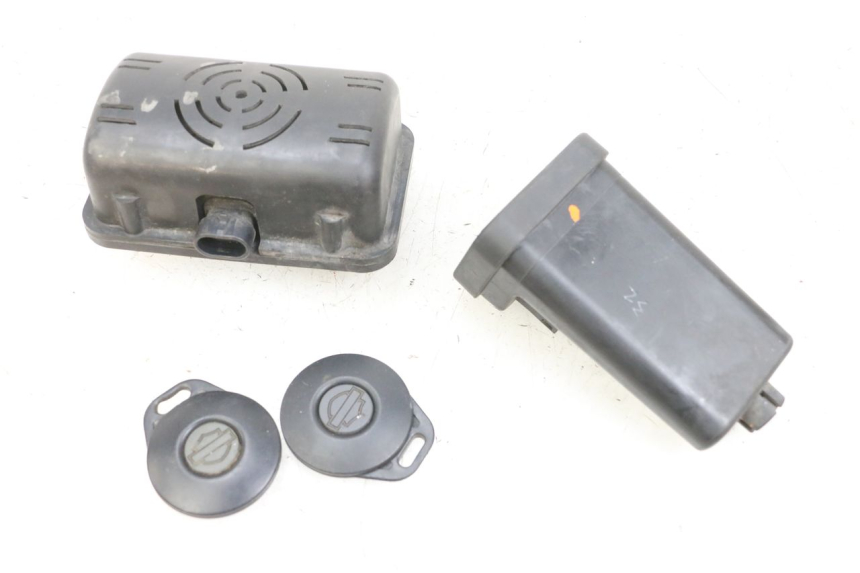 photo de ALARMA ANTIRROBO HARLEY DAVIDSON SPORTSTER XL CUSTOM 883 (1999 - 2006) - Primer plano de alta resolución