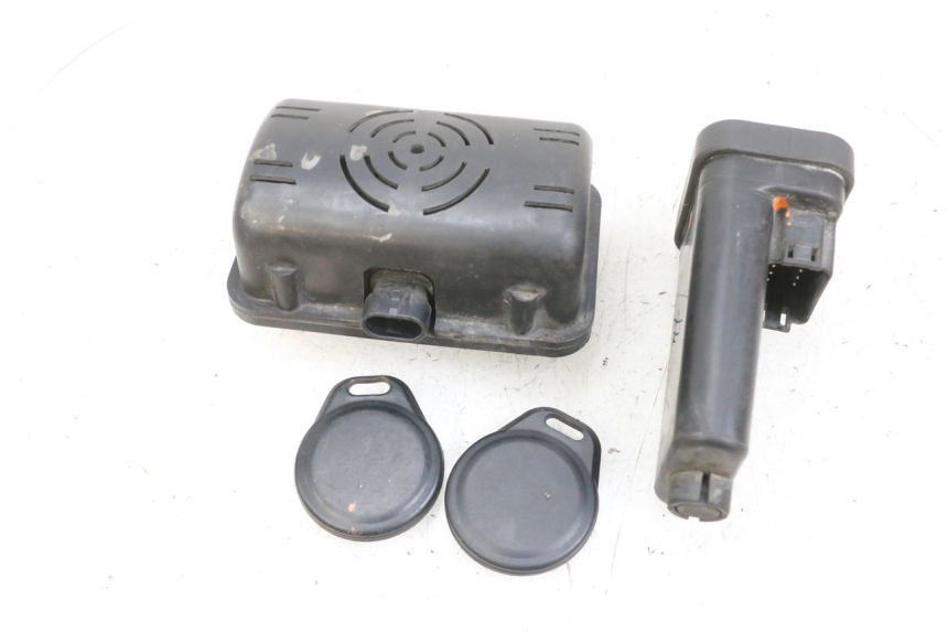 photo de ALARMA ANTIRROBO HARLEY DAVIDSON SPORTSTER XL CUSTOM 883 (1999 - 2006) - Zoom estado de uso