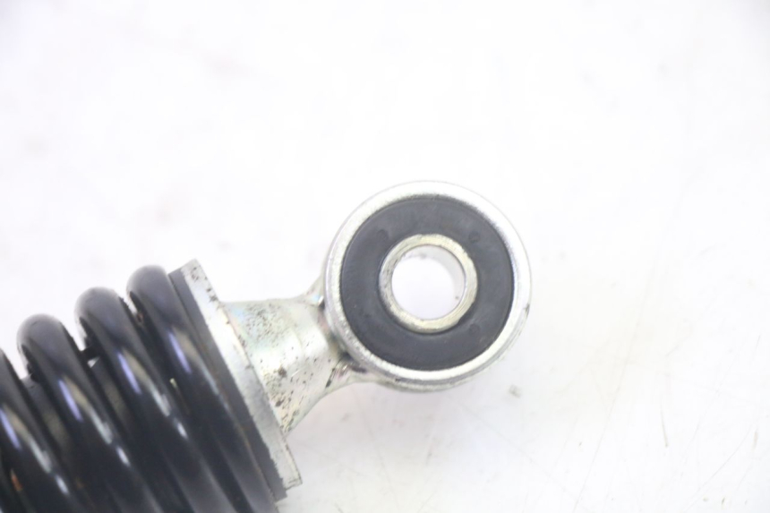 photo de AMORTIGUADOR TRASERO PEUGEOT DJANGO 4T 50 (2014 - 2019) - Primer plano técnico