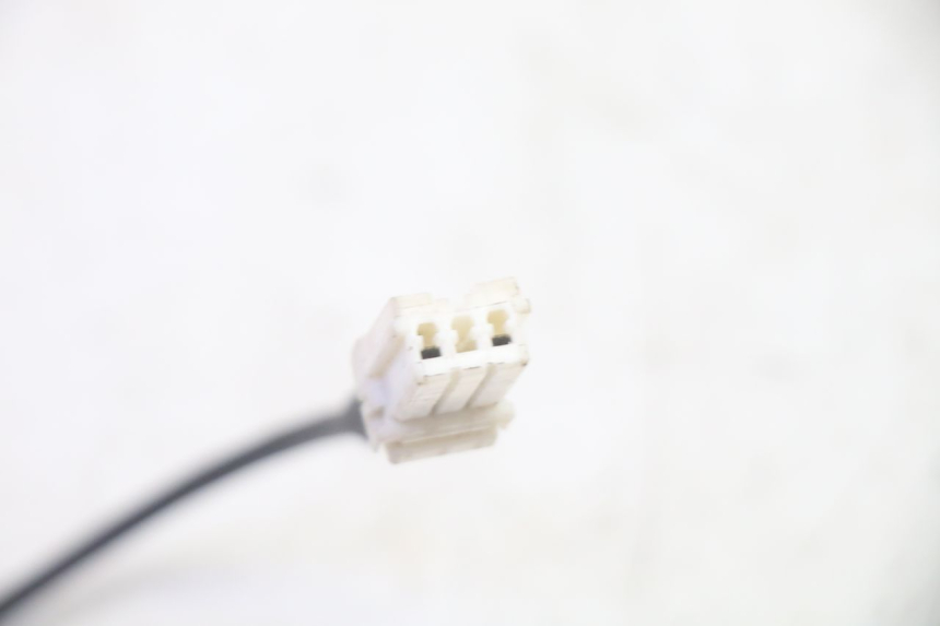 photo de ANTENA TRANSPONDEDOR PEUGEOT ELYSEO 125 (1999 - 2004) - Primer plano técnico