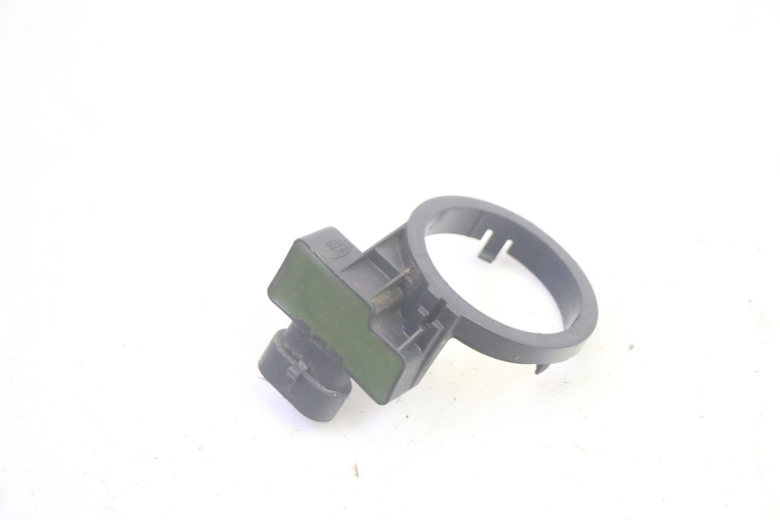 photo de ANTENA TRANSPONDEDOR PIAGGIO MP3 HPE 350 (2018 - 2020) - Zoom estado de uso