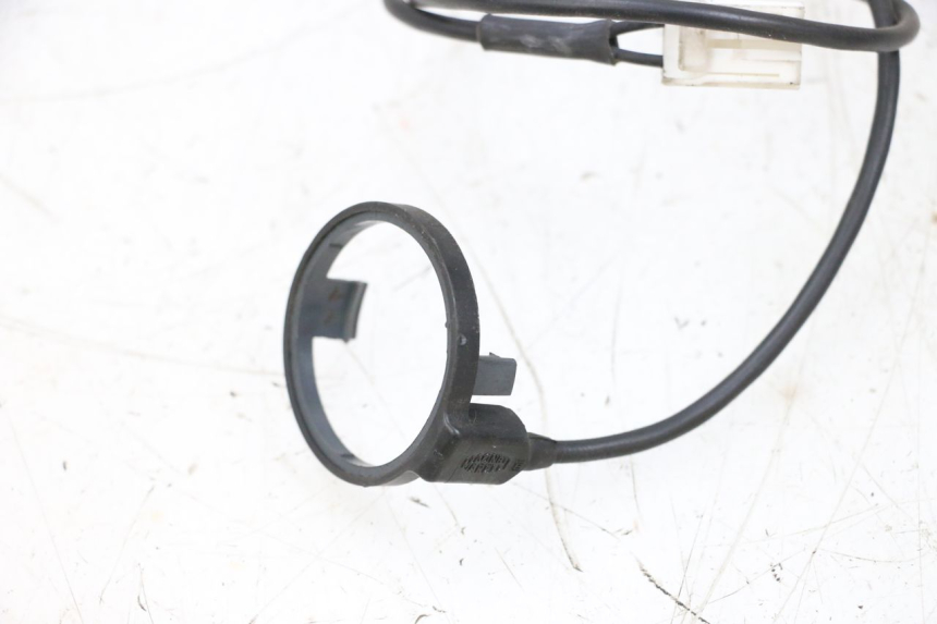 photo de ANTENA TRANSPONDEDOR PEUGEOT SATELIS 125 (2006 - 2009) - Primer plano técnico