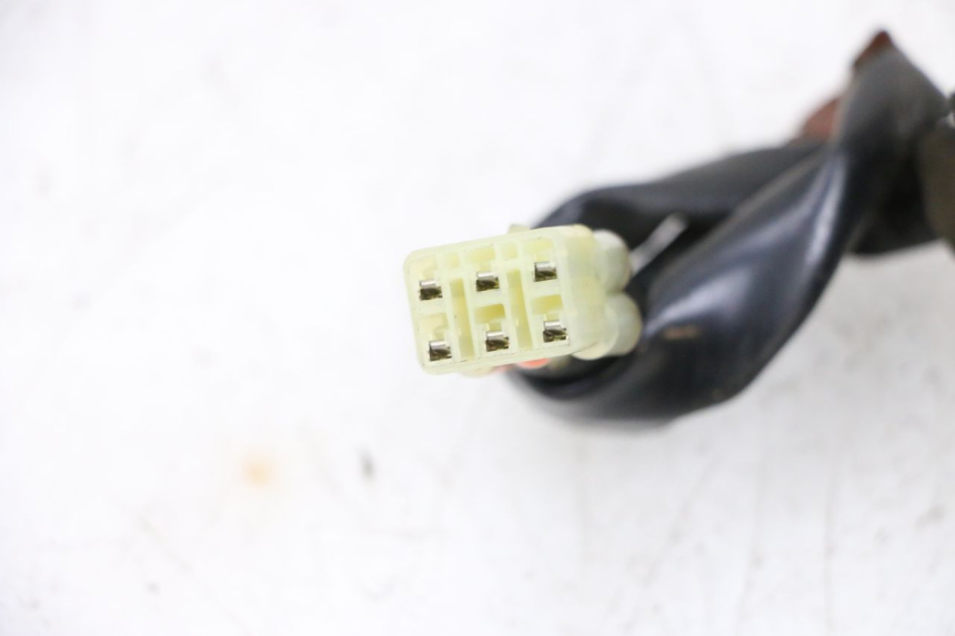 photo de ANTENA TRANSPONDEDOR YAMAHA X-MAX XMAX 125 (2010 - 2013) - Estado de la superficie y material