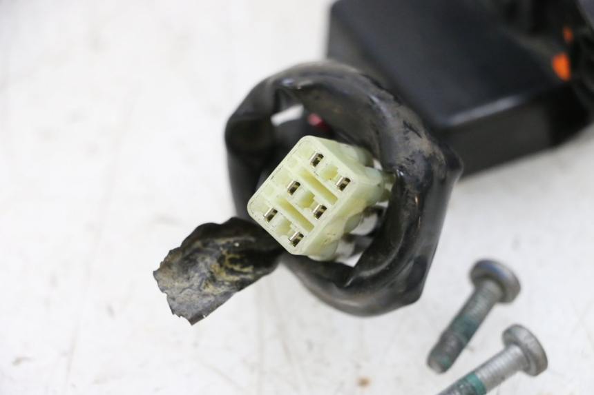 photo de ANTENA TRANSPONDEDOR YAMAHA XMAX X-MAX 125 (2006 - 2009) - Otra perspectiva