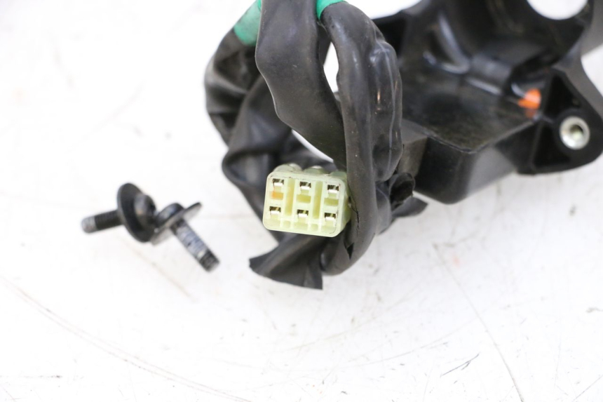 photo de ANTENA TRANSPONDEDOR YAMAHA XJ6 600 (2008 - 2016) - Zoom estado de uso