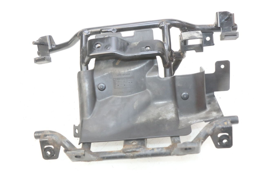 photo de ARAÑA FRONTAL SUZUKI SIXTEEN 125 (2008 - 2010)