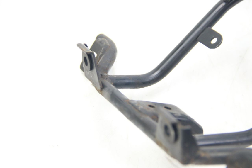 photo de ARAÑA FRONTAL SUZUKI SIXTEEN 125 (2008 - 2010)