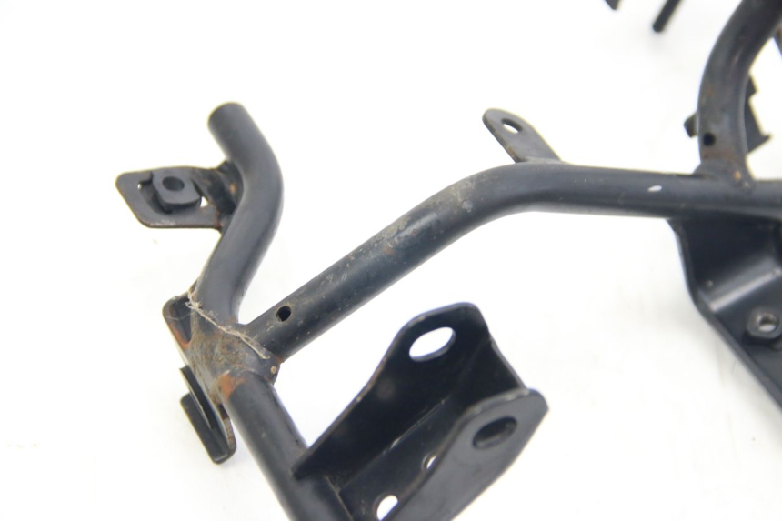 photo de ARAÑA FRONTAL SUZUKI SIXTEEN 125 (2008 - 2010)