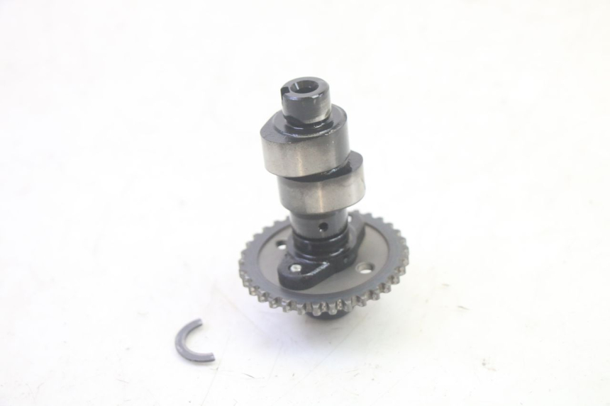 photo de ARBOL LEVAS SUZUKI BURGMAN 125 (2007 - 2014) - Primer plano técnico