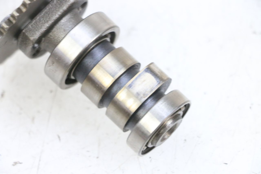 photo de ÁRBOL DE LEVAS PEUGEOT KISBEE 4T 50 (2010 - 2017) - Estado de la superficie y material