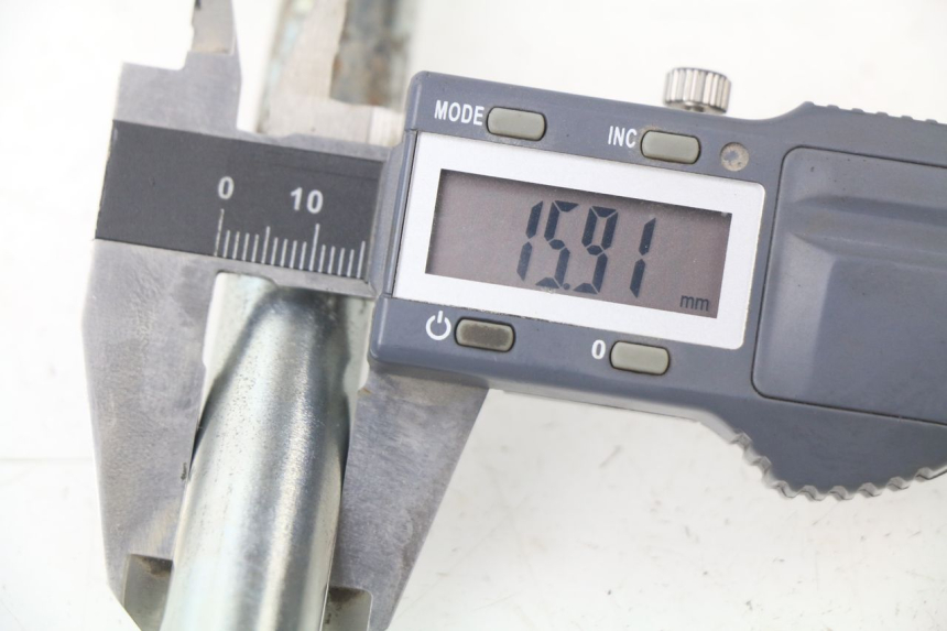 photo de EJE BASCULANTE ASIAWING NC ENDURO 250 (2015 - 2021) - Detalle de la pieza