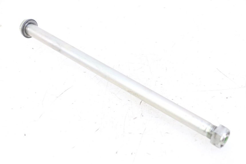 photo de EJE BASCULANTE YAMAHA TRACER 7 700 (2020 - 2024) - Primer plano técnico