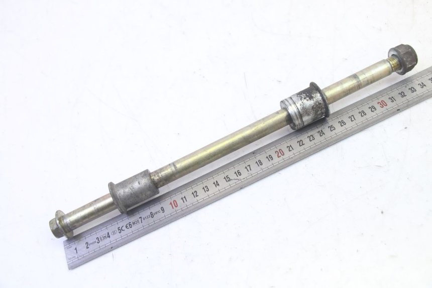 photo de Eje de la rueda trasera HYOSUNG GV AQUILA 125 (2000 - 2004)