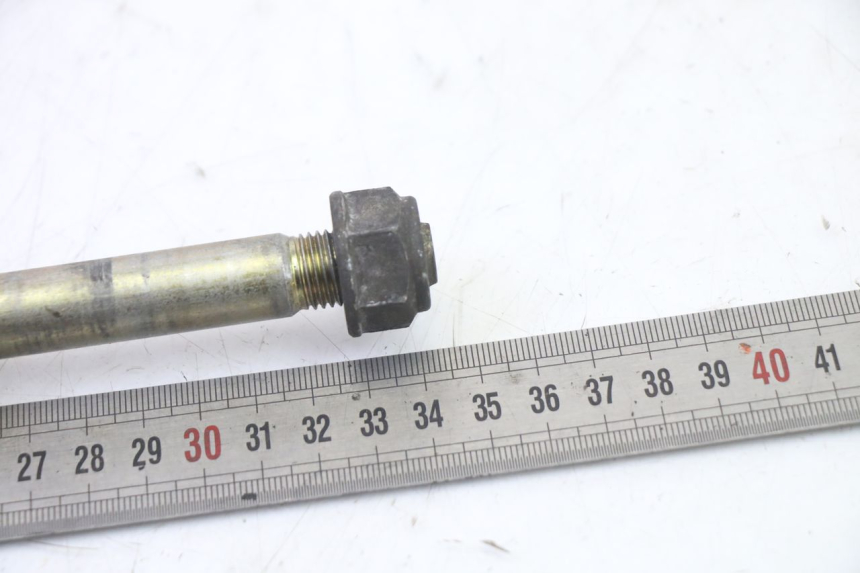 photo de Eje de la rueda trasera HYOSUNG GV AQUILA 125 (2000 - 2004)