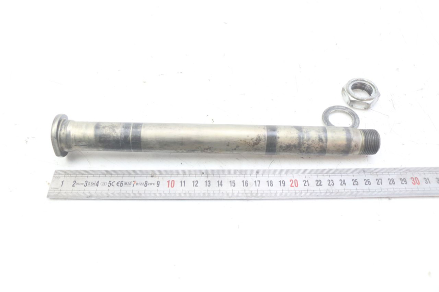 photo de EJE DE RUEDA TRASERA HONDA CRF 250 (2010 - 2013)