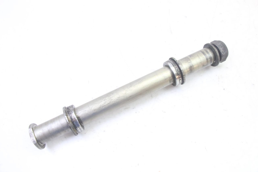 photo de EJE RUEDA TRASERO YAMAHA FZ6 FAZER S2 600 (2007 - 2011)