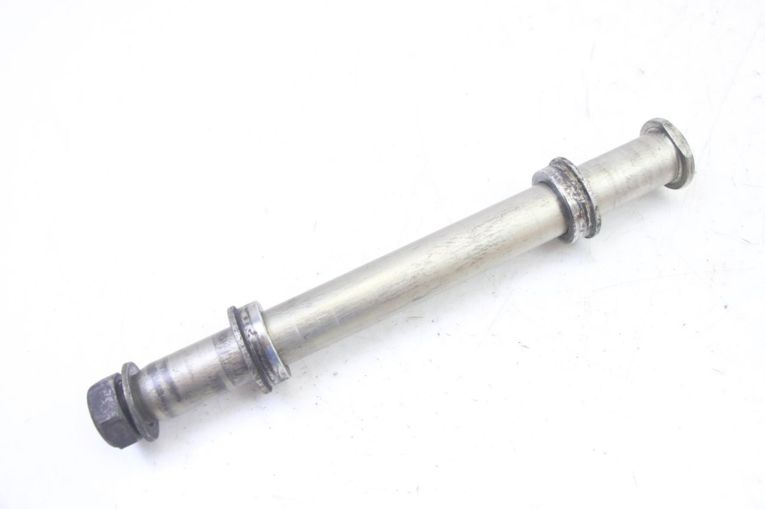 photo de EJE RUEDA TRASERO YAMAHA FZ6 FAZER S2 600 (2007 - 2011)