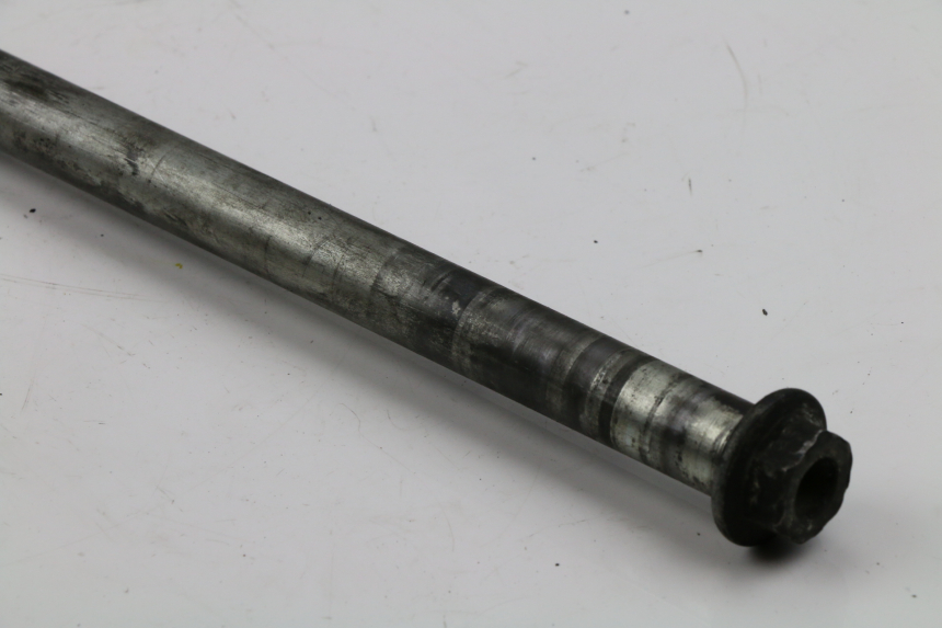 photo de EJE RUEDA TRASERO HONDA CBR F 600 (1996 - 1998)