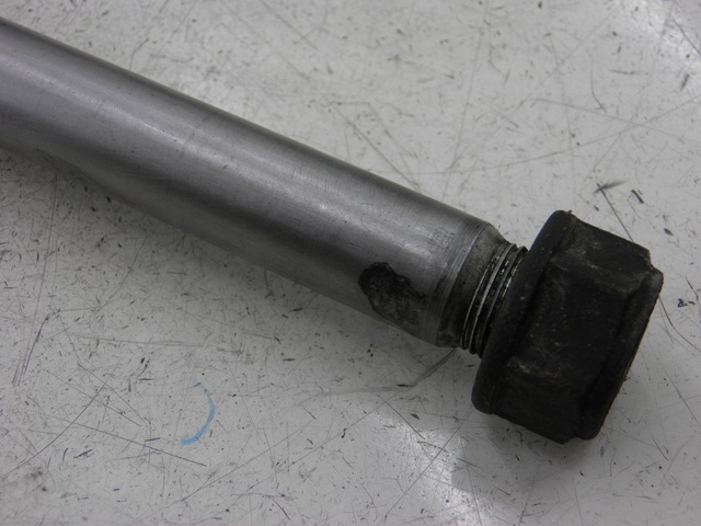 photo de EJE RUEDA TRASERO HONDA ST PAN EUROPEAN ABS 1100 (2002 - 2001)
