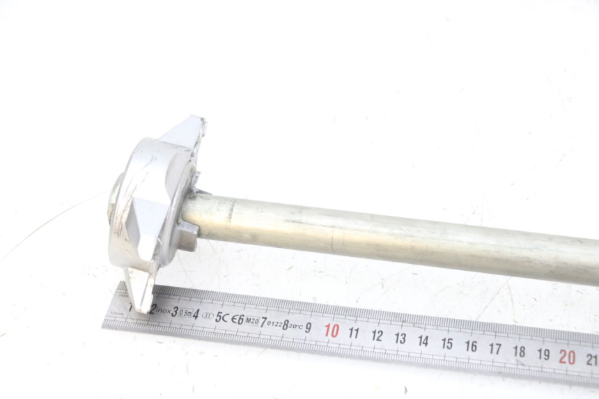 photo de EJE RUEDA TRASERO YAMAHA MT-07 MT07 ABS 700 (2018 - 2020) - Zoom estado de uso