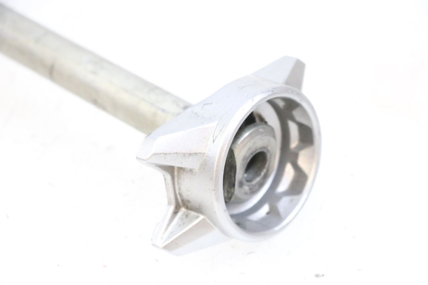 photo de EJE RUEDA TRASERO YAMAHA MT-07 MT07 ABS 700 (2018 - 2020) - Detalles de los puntos de fijación