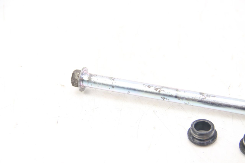 photo de EJE DE RUEDA TRASERA YAMAHA MT ABS 125 (2014 - 2018) - Otra perspectiva