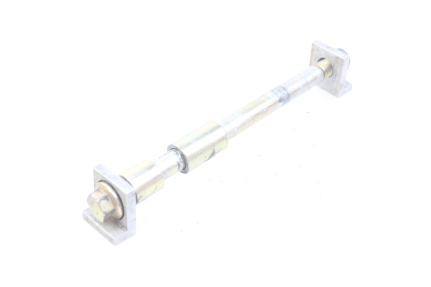 photo de EJE DE RUEDA TRASERA APOLLO RFZ 150