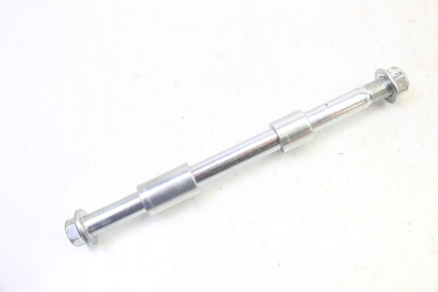 photo de EJE DE RUEDA TRASERA APOLLO RFZ 125