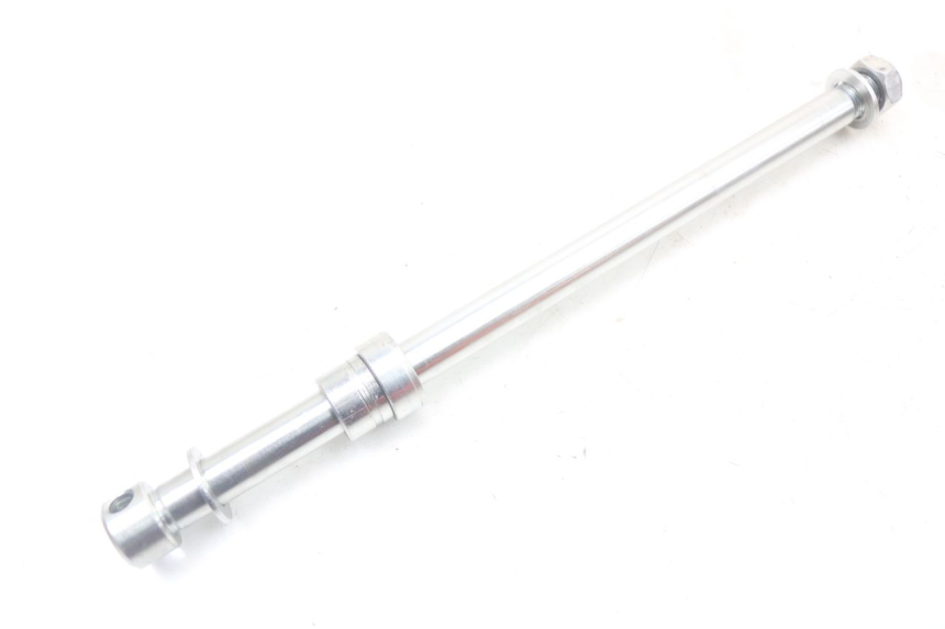 photo de EJE RUEDA TRASERO ROYAL ENFIELD SCRAM 411 (2022 - 2024)