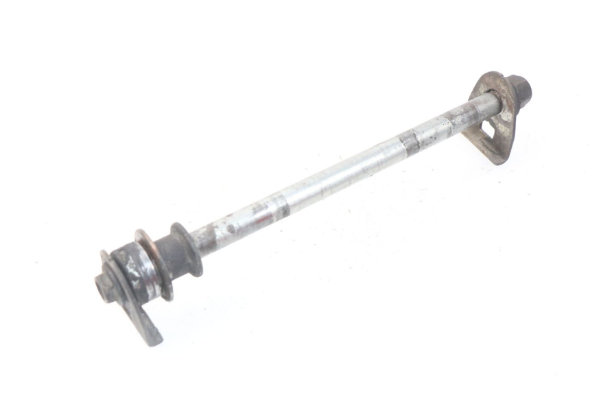 photo de EJE RUEDA TRASERO SUZUKI GSX-F GSXF 600 (1998 - 2004)