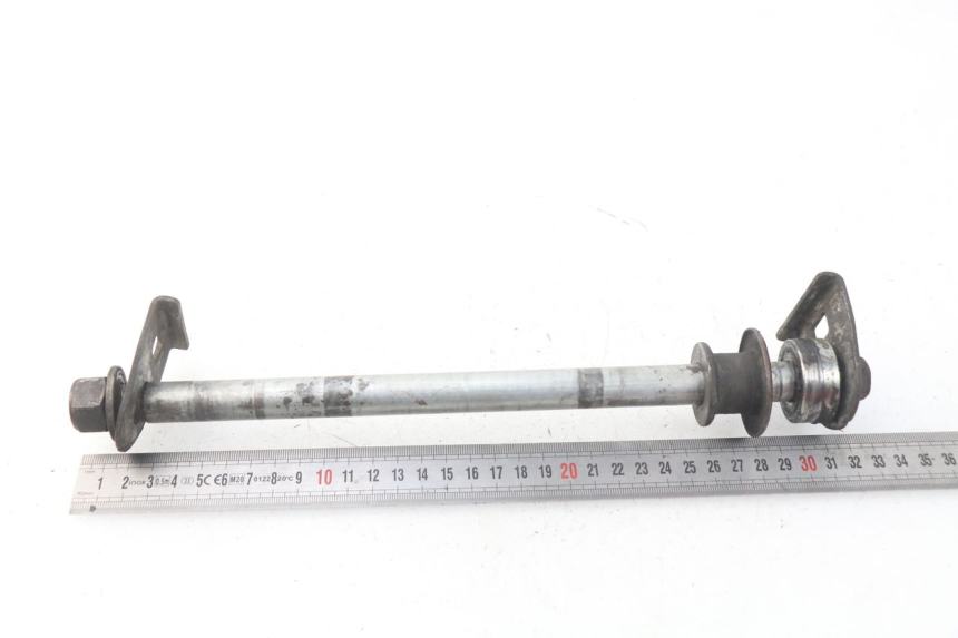photo de EJE RUEDA TRASERO SUZUKI GSX-F GSXF 600 (1998 - 2004)