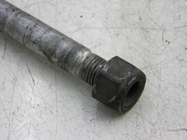 photo de EJE RUEDA TRASERO SUZUKI TU X TUX VOLTY 125 (1999 - 2001)
