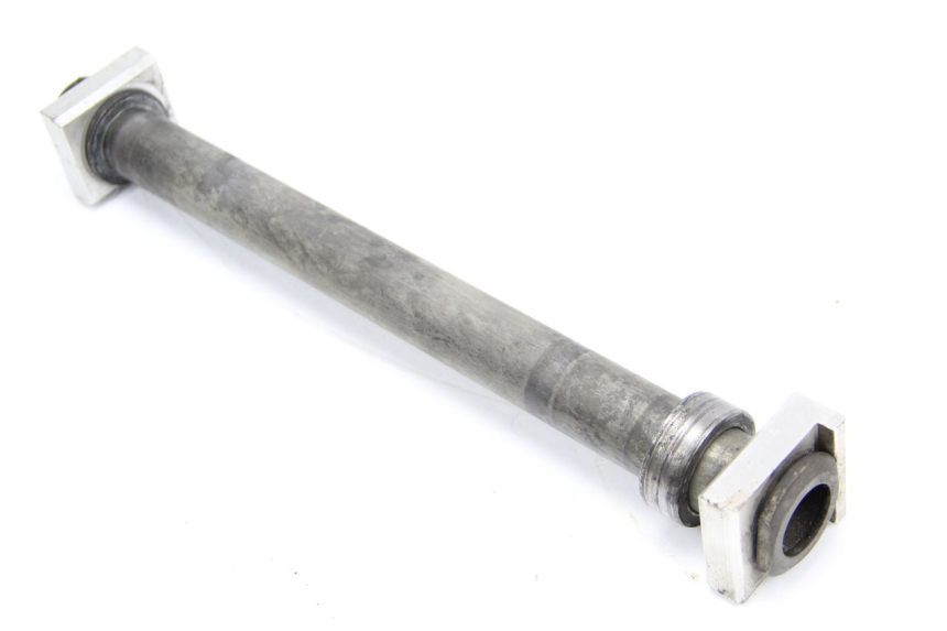 photo de EJE RUEDA TRASERO YAMAHA TDM ABS 900 (2002 - 2014)