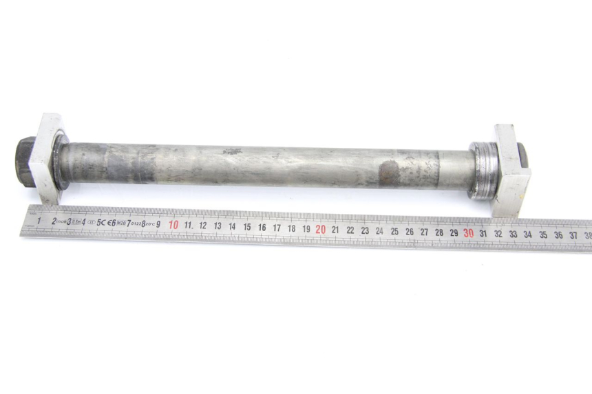 photo de EJE RUEDA TRASERO YAMAHA TDM ABS 900 (2002 - 2014)