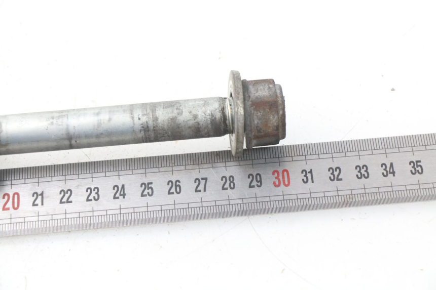 photo de EJE RUEDA TRASERO HONDA XLV VARADERO 125 (2000 - 2006)