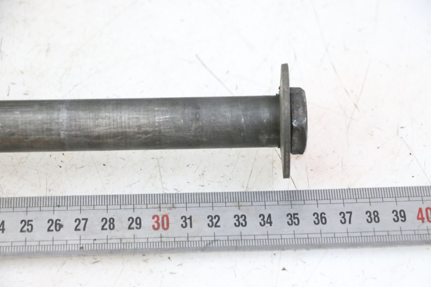 photo de EJE RUEDA TRASERO YAMAHA FZS FAZER 600 (2001 - 2003)