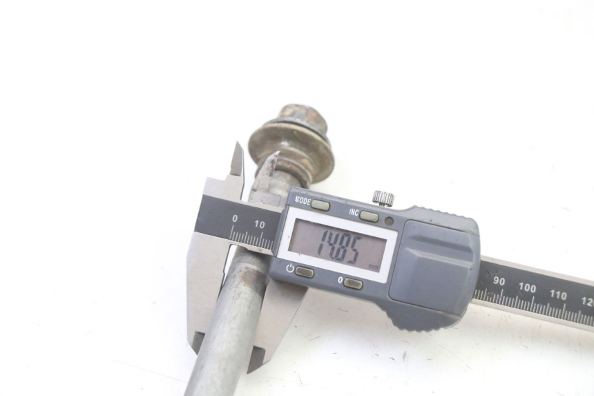 photo de EJE RUEDA TRASERO YAMAHA YZ 85 (2022 - 2025)