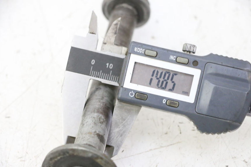 photo de EJE DE RUEDA TRASERA YAMAHA YZ 85 (2002 - 2018)