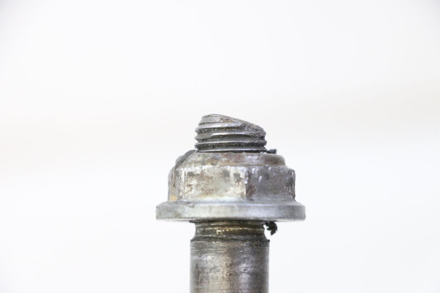 photo de EJE DE RUEDA TRASERA YAMAHA YZ 85 (2002 - 2018)