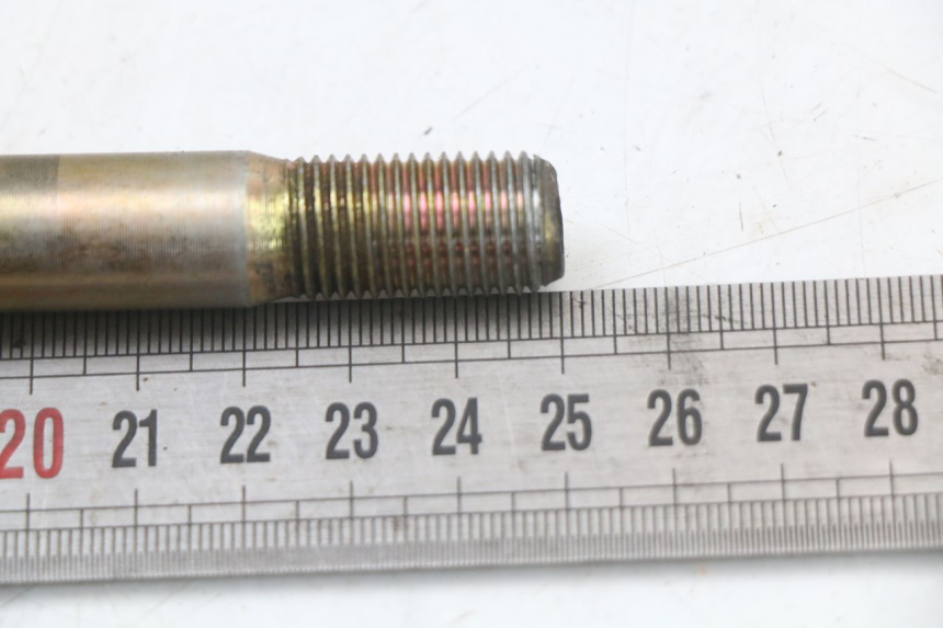 photo de EJE RUEDA DELANTERO HYOSUNG GV AQUILA 125 (2000 - 2004) - Zoom estado de uso