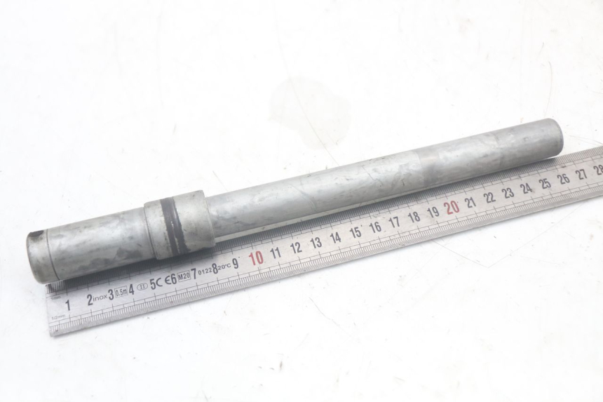 photo de EJE RUEDA DELANTERO HONDA FJS SILVERWING SILVER WING 600 (2001 - 2010)